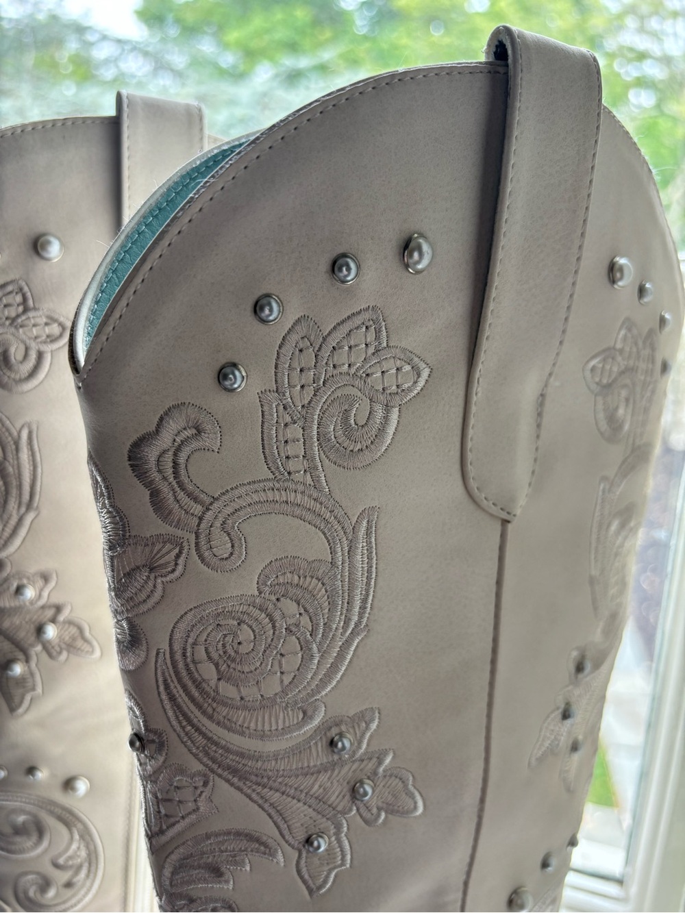 Ivory Pearl and Embroidered Western Knee-High Boots - Picture 8 of 11